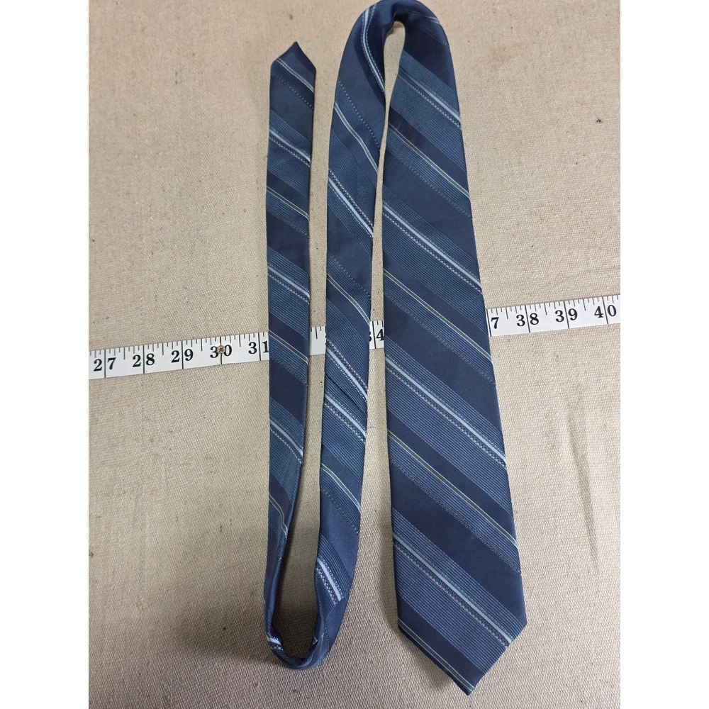 Wembley Mens Blue Gray Diagonal Striped Silk Blend Necktie 4 Inch Width